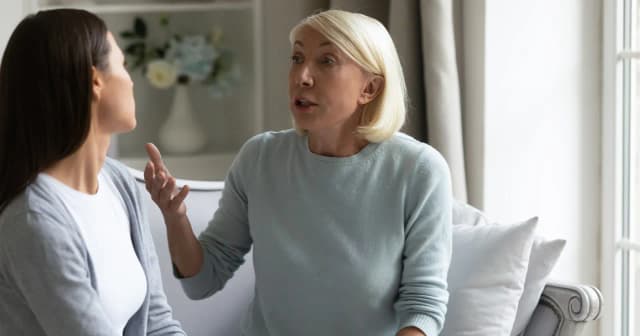 Jak postępować z toksyczną matką, aby chronić swoje zdrowie psychiczne