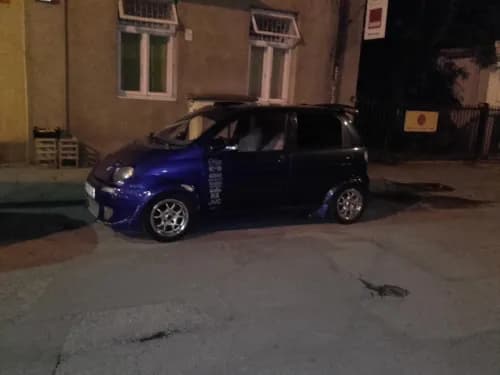 Najlepsze kawały o matizie, które rozbawią każdego kierowcę